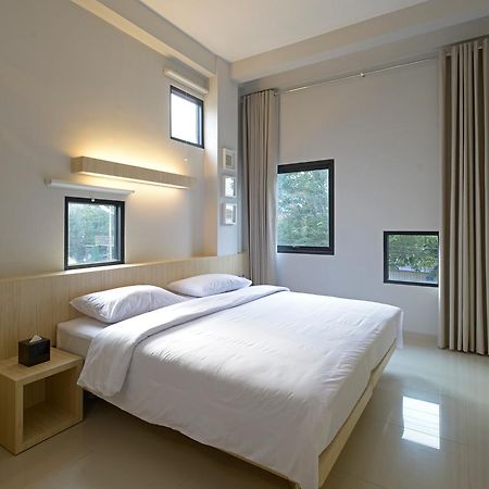 Arjuna Hotel Batu City Exterior photo