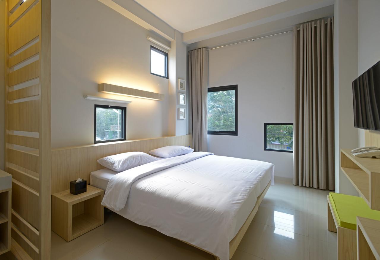 Arjuna Hotel Batu City Exterior photo